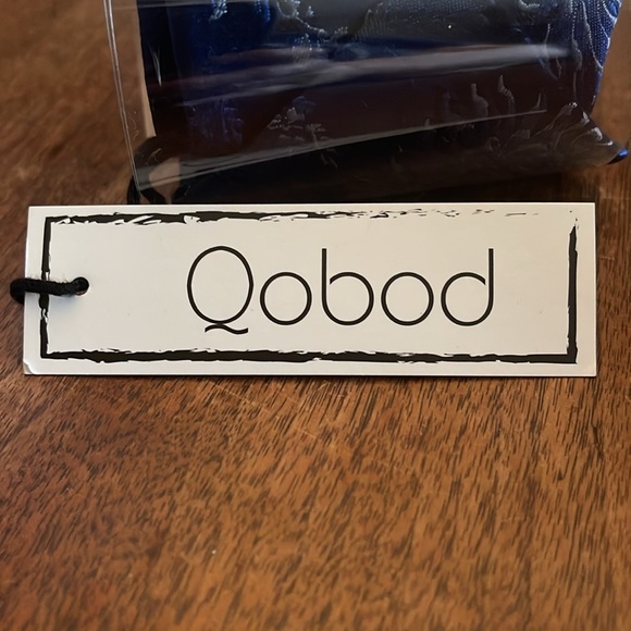 Necktie - Picture 2 of 6